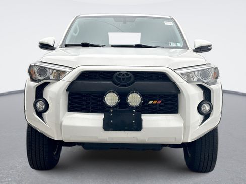 Used 2016 Toyota 4Runner SR5 Premium image 8