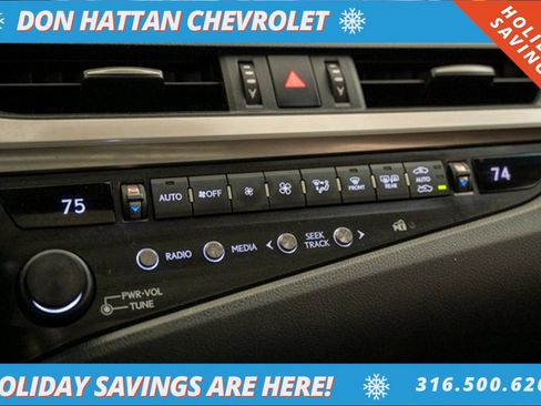 Used 2019 Lexus ES 350 Ultra Luxury image 10