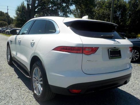 Used 2018 Jaguar F-PACE Prestige image 3