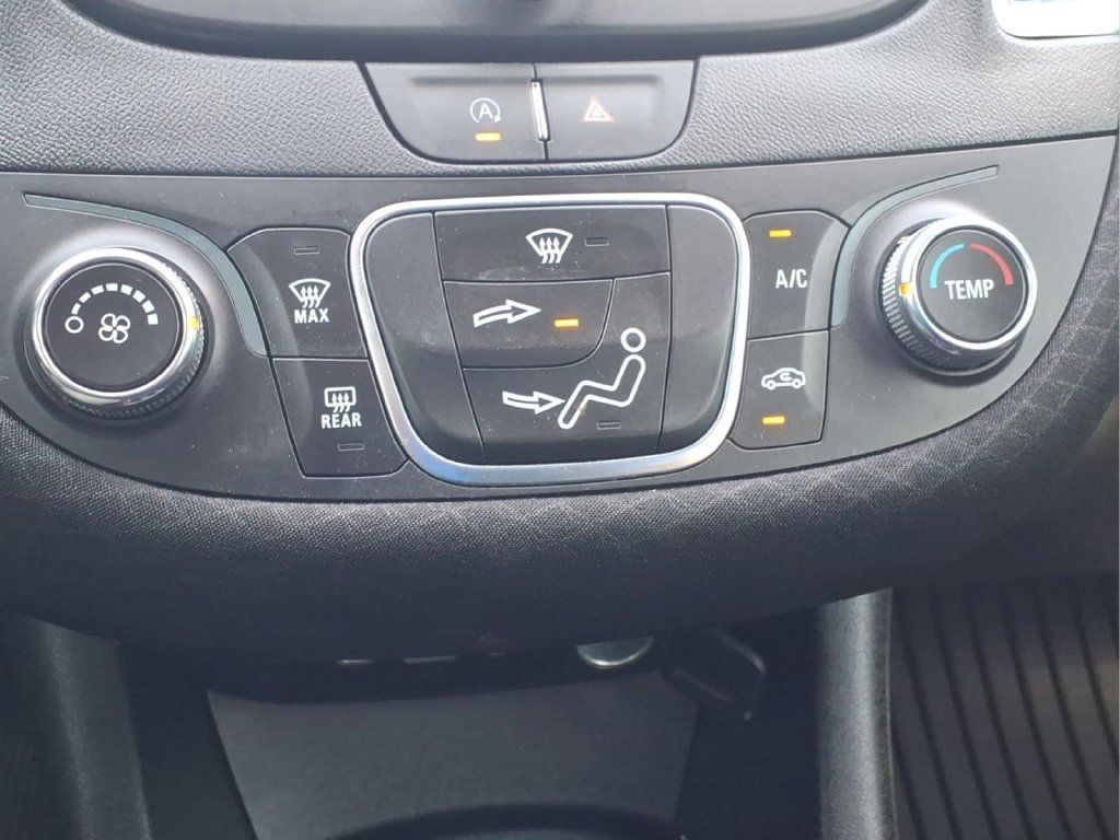 Used 2024 Chevrolet Malibu LS FWD image 20