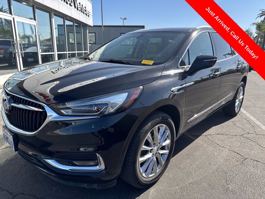 Used 2020 Buick Enclave Essence w/ LPO, Cargo Package FWD image 1