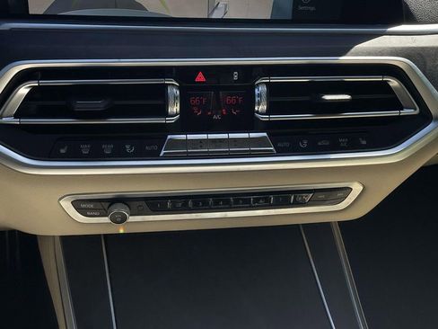 Used 2022 BMW X5 xDrive40i w/ M Sport Package image 30