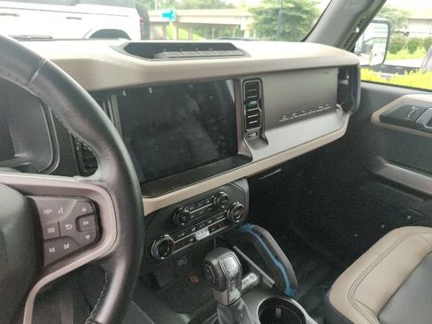 Used 2023 Ford Bronco Wildtrak AWD/4WD image 36