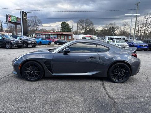 Used 2023 Toyota GR86 Premium w/ ALL Weather Mat Package (TMS) image 5