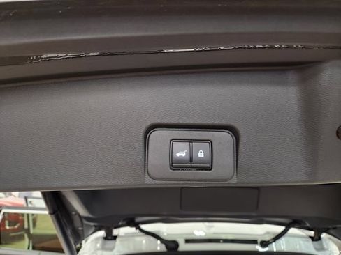Used 2024 Nissan Rogue Platinum w/ Platinum Premium Package AWD/4WD image 28
