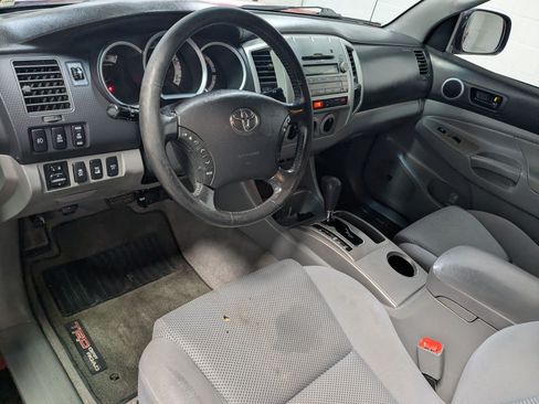 Used 2011 Toyota Tacoma 4x4 Double Cab w/ TRD Off-Road Pkg w/JBL Audio image 12