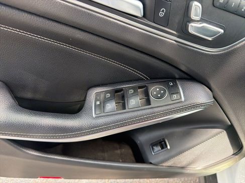 Used 2020 Mercedes-Benz GLA 250 4MATIC w/ Convenience Package image 12