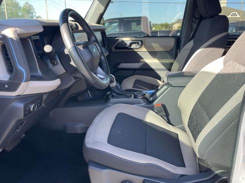 Used 2022 Ford Bronco Wildtrak image 16