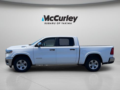 Used 2025 RAM 1500 Big Horn AWD/4WD image 3