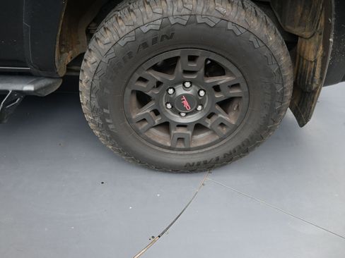 Used 2022 Toyota 4Runner SR5 Premium w/ Moonroof Package image 20