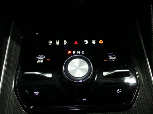 Used 2022 Jeep Wagoneer Series III AWD/4WD image 18