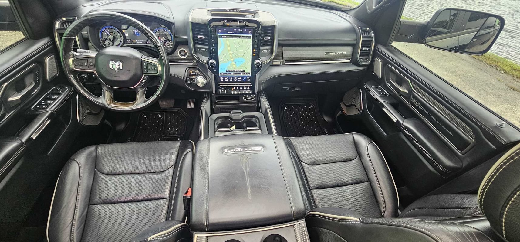 Used 2020 RAM 1500 Limited w/ Black Appearance Package AWD/4WD image 18