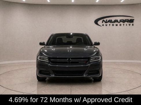 Used 2018 Dodge Charger SXT w/ Travel & Safety Group RWD image 2