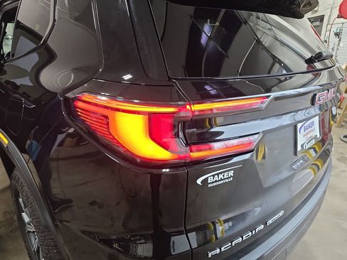 Used 2024 GMC Acadia AT4 w/ Luxury Package image 36