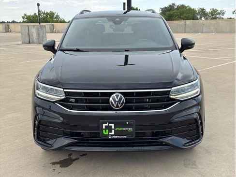 Used 2022 Volkswagen Tiguan SE R-Line AWD/4WD image 2