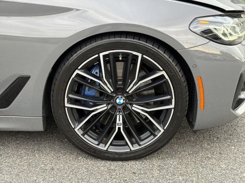 Used 2021 BMW M550i xDrive w/ Dynamic Handling Package AWD/4WD image 13