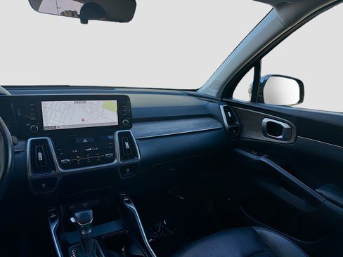 Used 2022 Kia Sorento S image 22