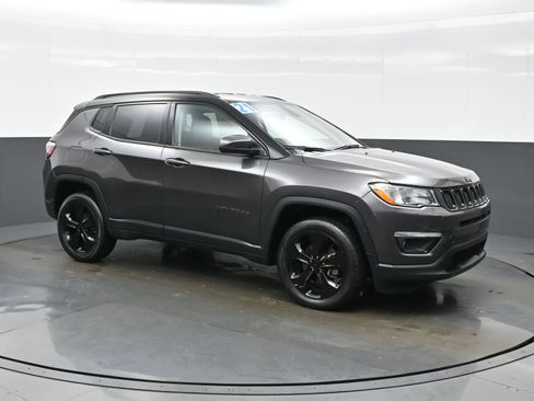 Used 2021 Jeep Compass Latitude AWD/4WD image 11