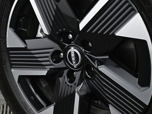 Used 2025 Nissan Kicks SV w/ SV Premium Package image 30