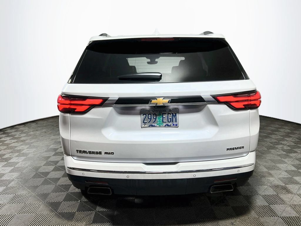 Used 2023 Chevrolet Traverse Premier AWD/4WD image 6