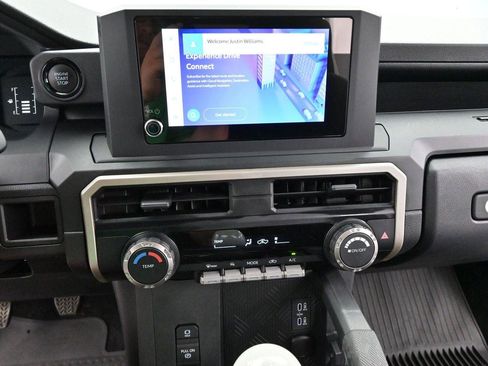 Used 2024 Toyota Tacoma SR AWD/4WD image 18