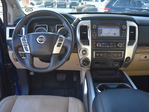 Used 2016 Nissan Titan SL image 18