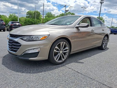 Used 2024 Chevrolet Malibu LT FWD image 3