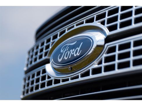 Used 2018 Ford F250 Platinum w/ Platinum Ultimate Package image 5