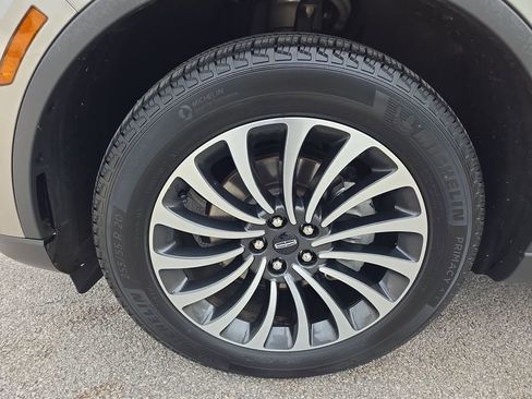 Used 2023 Lincoln Aviator Reserve w/ Equipment Group 201A image 13