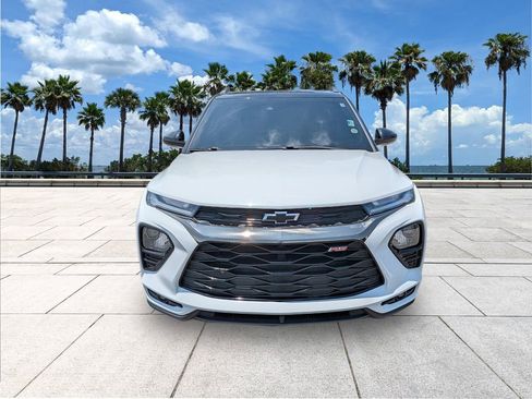 Used 2023 Chevrolet TrailBlazer RS AWD/4WD image 2