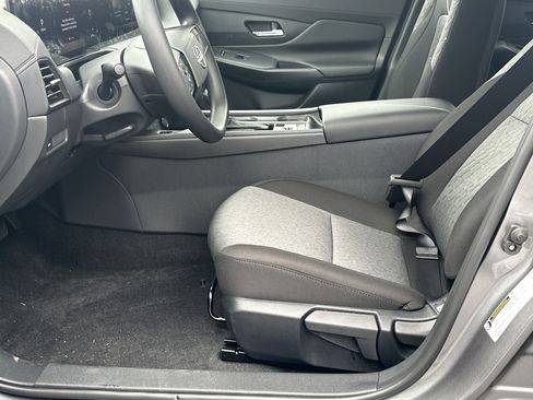 New 2026 Nissan Sentra SV image 9