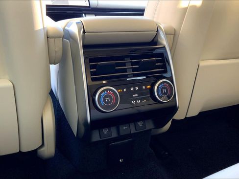 New 2025 Land Rover Range Rover SE image 20