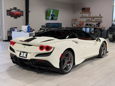Used 2021 Ferrari F8 Tributo RWD image 20