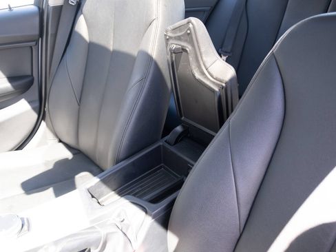 Used 2018 BMW 320i xDrive Sedan w/ Convenience Package AWD/4WD image 9
