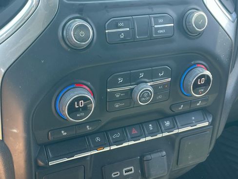 Used 2022 Chevrolet Silverado 1500 LT RWD image 8