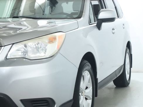 Used 2014 Subaru Forester 2.5i Premium AWD/4WD image 4
