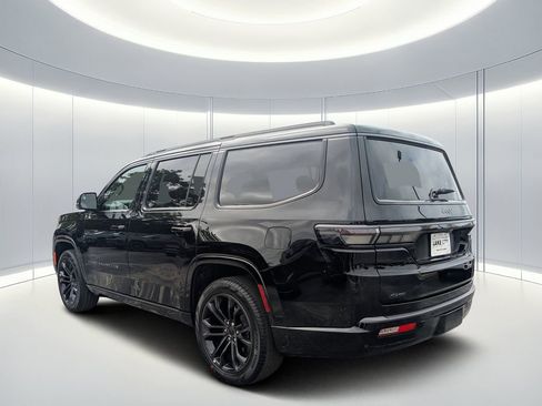 New 2026 Jeep Grand Wagoneer Summit AWD/4WD image 6