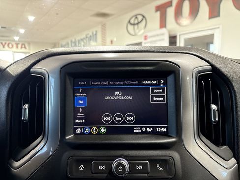 Used 2022 Chevrolet Silverado 1500 Custom image 17