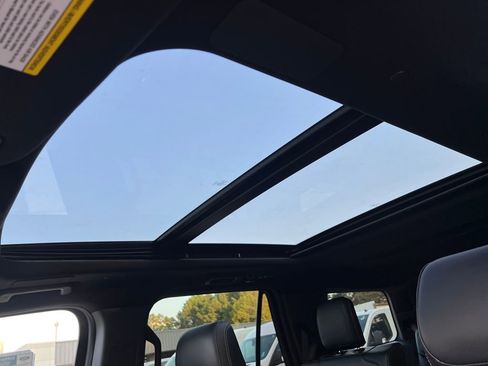 New 2025 Ford Expedition Platinum w/ Stealth Performance Package image 28