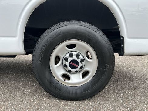 Used 2023 GMC Savana 2500 w/ Driver Convenience Package image 30