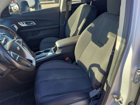 Used 2017 Chevrolet Equinox LT w/ Convenience Package image 19