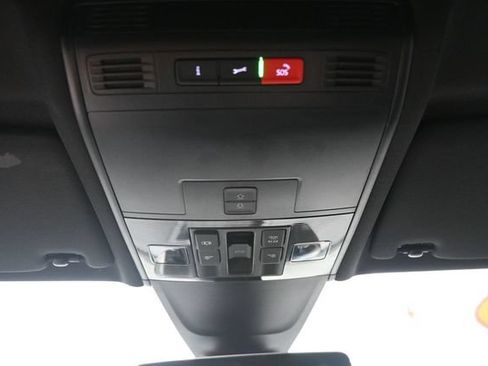 Used 2023 Volkswagen Tiguan SE R-Line AWD/4WD image 26
