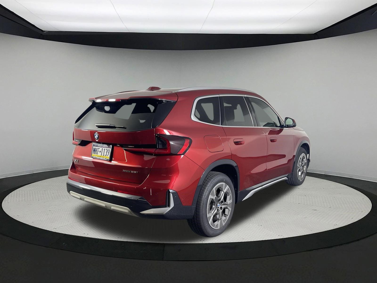Used 2026 BMW X1 xDrive28i w/ Technology Package AWD/4WD image 4