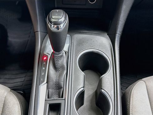Used 2020 Chevrolet Equinox LS FWD image 23