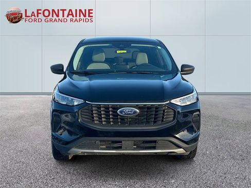 Used 2023 Ford Escape Active image 2