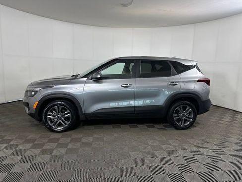 Used 2023 Kia Seltos LX image 6