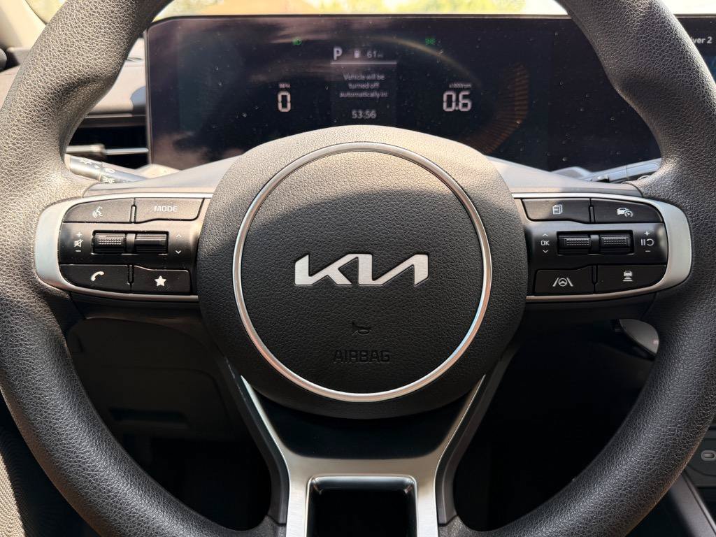 Used 2025 Kia K5 LXS FWD image 11