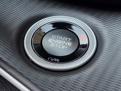 New 2025 Jeep Grand Cherokee L Altitude AWD/4WD image 23