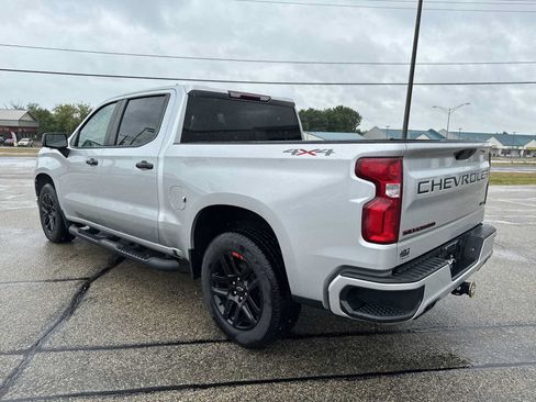Certified 2022 Chevrolet Silverado 1500 RST w/ Redline Edition AWD/4WD image 4