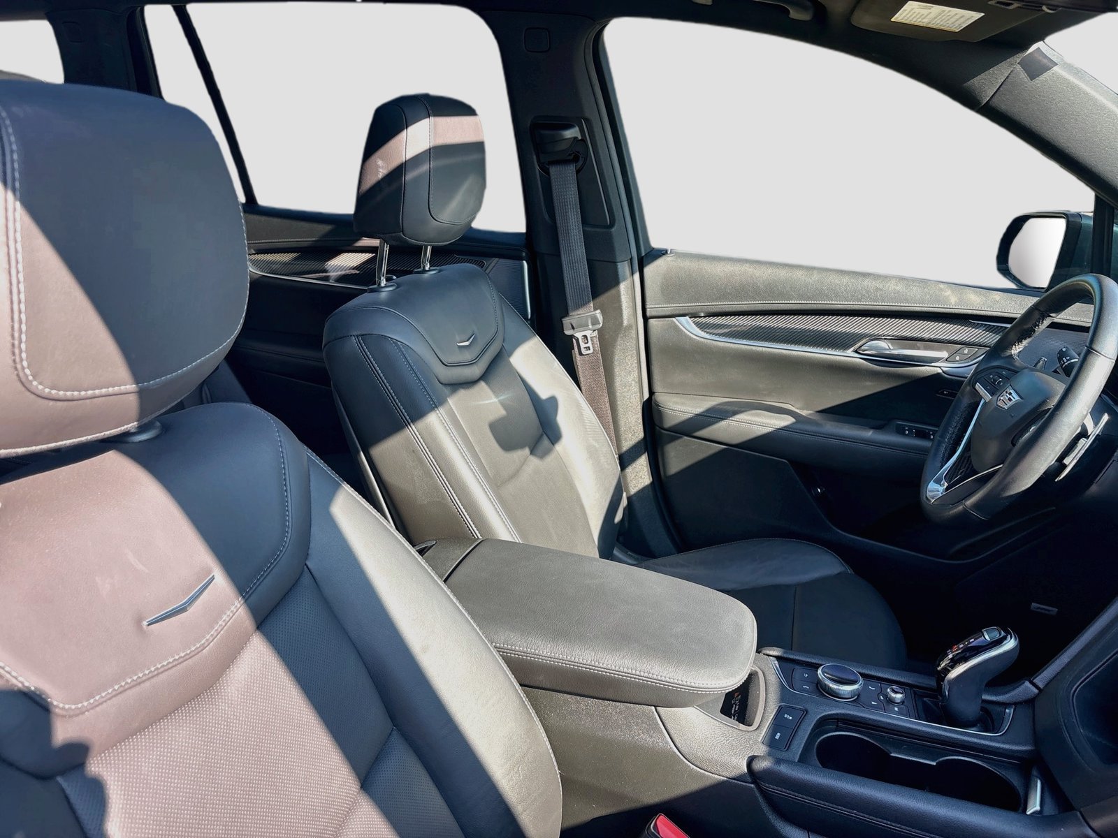 Used 2025 Cadillac XT6 Sport w/ Technology Package AWD/4WD image 30